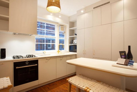 Deco Amour, Bellevue Hill Isyd - Tourism Brisbane 4