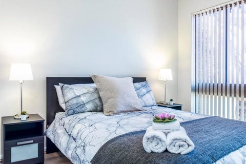 Delightful Getaway Steps From Attractions & Amenities - Tourism Brisbane 3