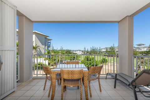 Deluxe Dual-Key Apartment In Peppers @ Salt Resort By UHoliday (3BR, 2BR And Hotel Room Options Available) - Tourism Brisbane 0
