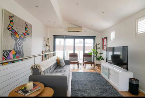 Designer Townhome Adjacent To East Brunswick Village 2min To Tram Plus Private Parking - Tourism Brisbane 0