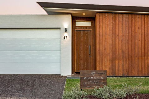 Diamante - Tourism Brisbane 1