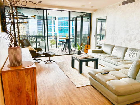 Deluxe 1BR Couple & Family Ocean Apartment, Circle On Cavill, Surfers Paradise - Tourism Brisbane 0