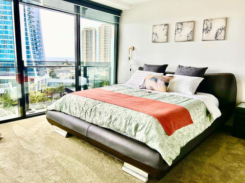 Deluxe 1BR Couple & Family Ocean Apartment, Circle On Cavill, Surfers Paradise - Tourism Brisbane 1