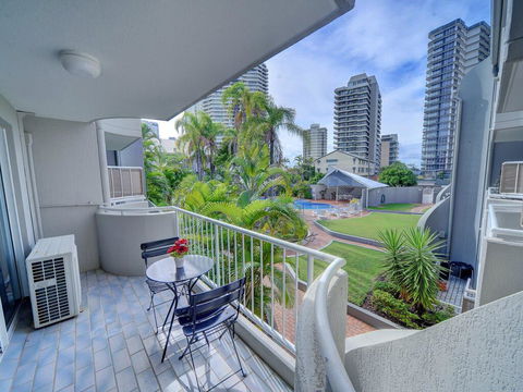 2BR Aloha Lane Main Beach Apartment - Tourism Brisbane 2