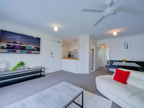 2BR Aloha Lane Main Beach Apartment - Tourism Brisbane 1