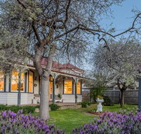 3 Genesta St Cowes - Federation Home - Brisbane Tourism