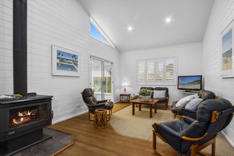 3 Macleay St, Narrawallee - Brisbane Tourism 2
