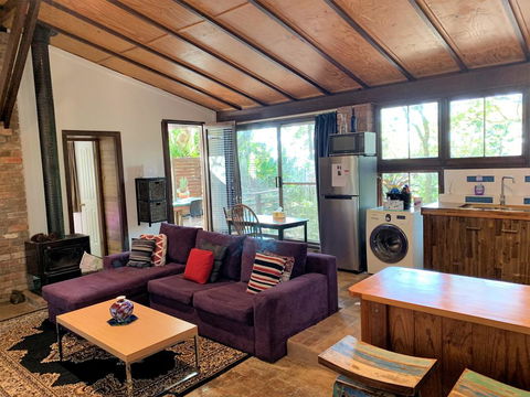 305 Montville - The Artist's Cottage - Tourism Brisbane 0