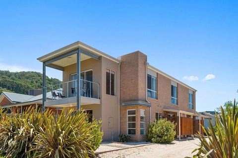 32 Scenic Apollo - Tourism Brisbane 0