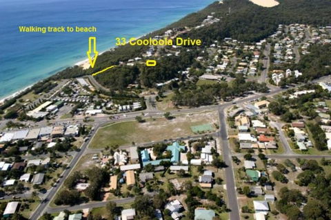 33 Cooloola Drive - Rainbow Beach, Walk To The Beach, Pet Friendly - Tourism Brisbane 2