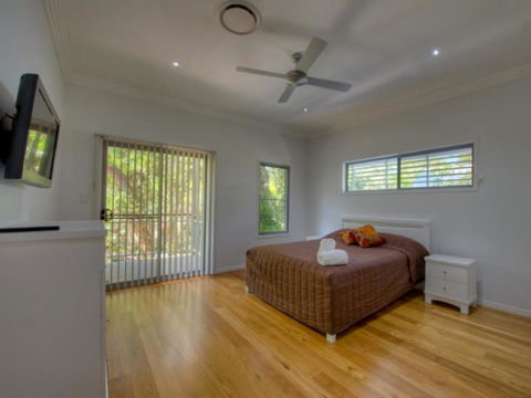 36 Satinwood Drive - Rainbow Shores - Tourism Brisbane 1