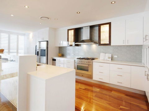 4.5 Million Dollar Dream Mansion In Surfers Paradise - Tourism Brisbane 3