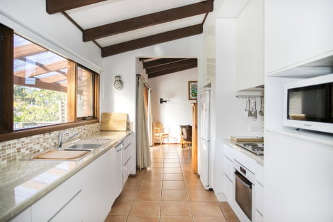 45 Boag St - Comfy And Close - Brisbane Tourism 3