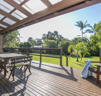 45 Boag St - Comfy and Close - Brisbane 4u