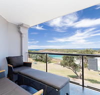 5 'The Outlook' 4 Ocean Parade - overlooking Boat Harbour beach and ducted air conditioning - Tourism Brisbane