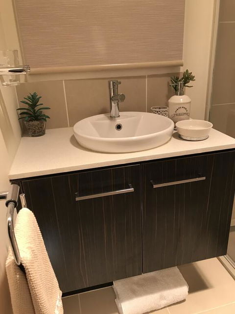 5 Star Room With Own Bathroom - Singles, Couples, Families Or Executives - Tourism Brisbane 3