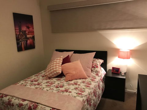 5 Star Room With Own Bathroom - Singles, Couples, Families Or Executives - Tourism Brisbane 0
