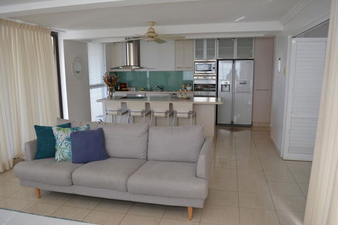 5,  Apartment On The Esplanade - Tourism Brisbane 1