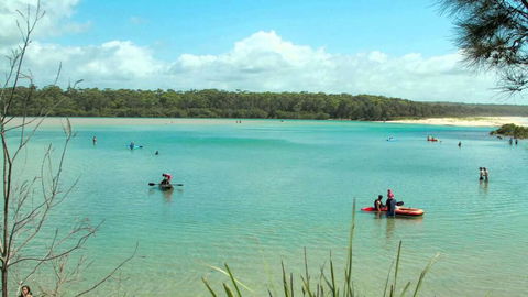 6 Normandy St - Charm At The Inlet - Brisbane 4u 2