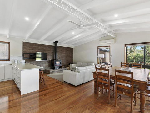 62 BINGLEY PARADE RIVERSEA HOUSE - Brisbane Tourism 3