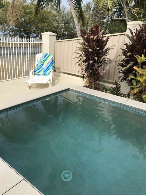 67 Casuarina Beachhouse - Brisbane Tourism 2