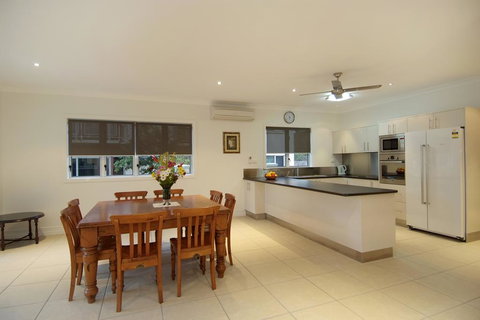 67 Casuarina Beachhouse - Brisbane Tourism 1