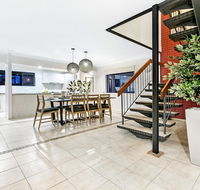 7 Bedroom Gold Coast Luxury Waterfront Home with Pool sleeps 20 - Brisbane Tourism