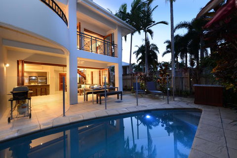 7 Templemoon - Tourism Brisbane 1