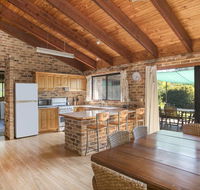 75 River Rd - Tabourie Hideaway - Tourism Brisbane