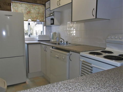 A Furnished Townhouse In Goulburn - Brisbane Tourism 1