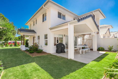 A PERFECT STAY - Amity @ Seadrift - Tourism Brisbane 0