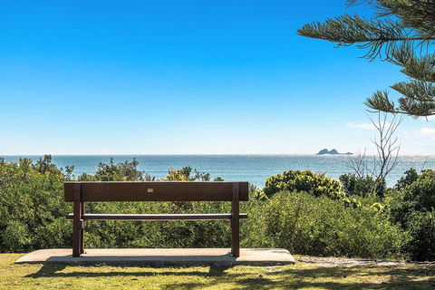 A PERFECT STAY - Apartment 2 Surfside - Tourism Brisbane 1