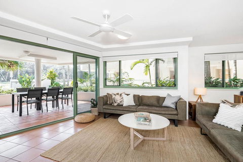 A PERFECT STAY - Apartment 2 Surfside - Tourism Brisbane 0