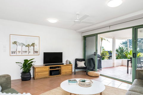 A PERFECT STAY - Apartment 2 Surfside - Tourism Brisbane 3