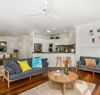 A PERFECT STAY - Barefoot Lane - beach house - Tourism Brisbane