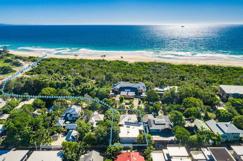 A PERFECT STAY - Cavvanbah Seaside Cottage - Brisbane Tourism 0
