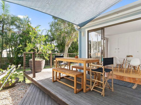 A PERFECT STAY - San Juan Surfers Cottage - Brisbane Tourism 3