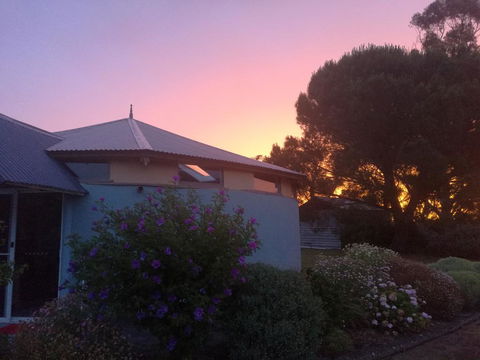A Victor Harbour Retreat Aldinga-The Round Cottage - Tourism Brisbane 1