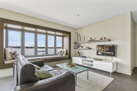 A Window On The Bay - Tourism Brisbane 3