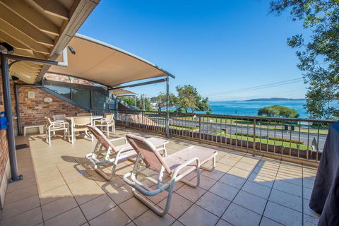 A Yachtsmans Rest, Unit 4/37 Victoria Parade - Tourism Brisbane 0