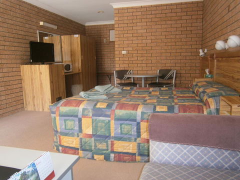 Aaron Inn Motel - Tourism Brisbane 2