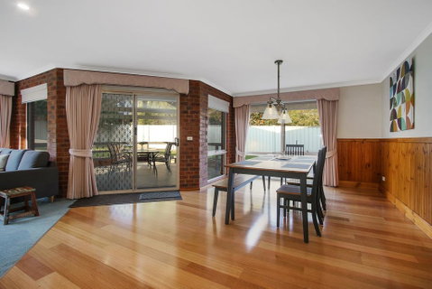 Abbey Rose - Bright, VIC - Brisbane Tourism 1