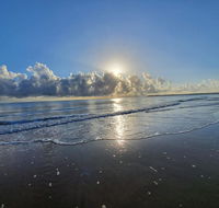 ABSOLUTE BEACH FRONT MACKAY - Comfort Resort Blue Pacific - Tourism Brisbane