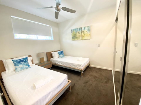 Absolute Beachfront - Cabarita Beach - Ocean Views - 3 Bed Apartment - Tourism Brisbane 2
