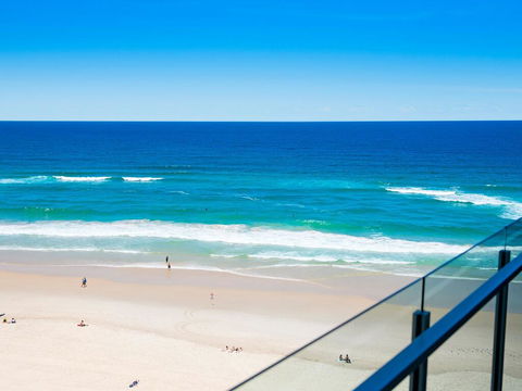 Absolute Beachfront In The Heart Of Surfers Paradi - Tourism Brisbane 1