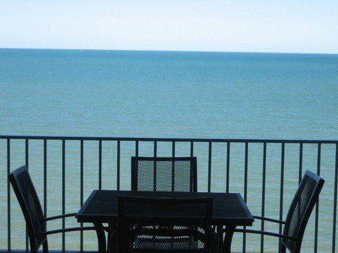 Absolute Beachfront With Million Dollar Views - Tourism Brisbane 0