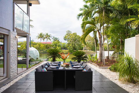 Absolute Lakefront - Port Douglas - Tourism Brisbane 0