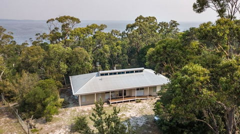 Acacia Lakehouse - The Lake At Your Doorstep - Tourism Brisbane 0