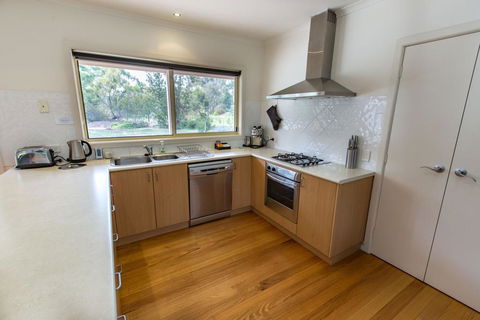 Acacia Lakehouse - The Lake At Your Doorstep - Tourism Brisbane 2