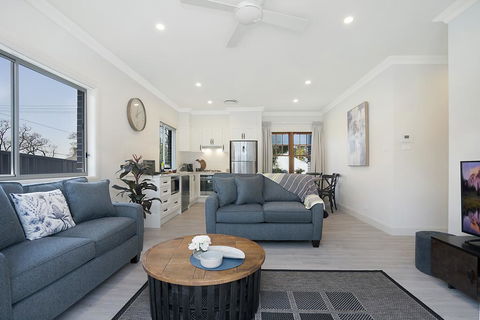 Accommodation Hunter - Adams Street Maitland - Brisbane Tourism 3